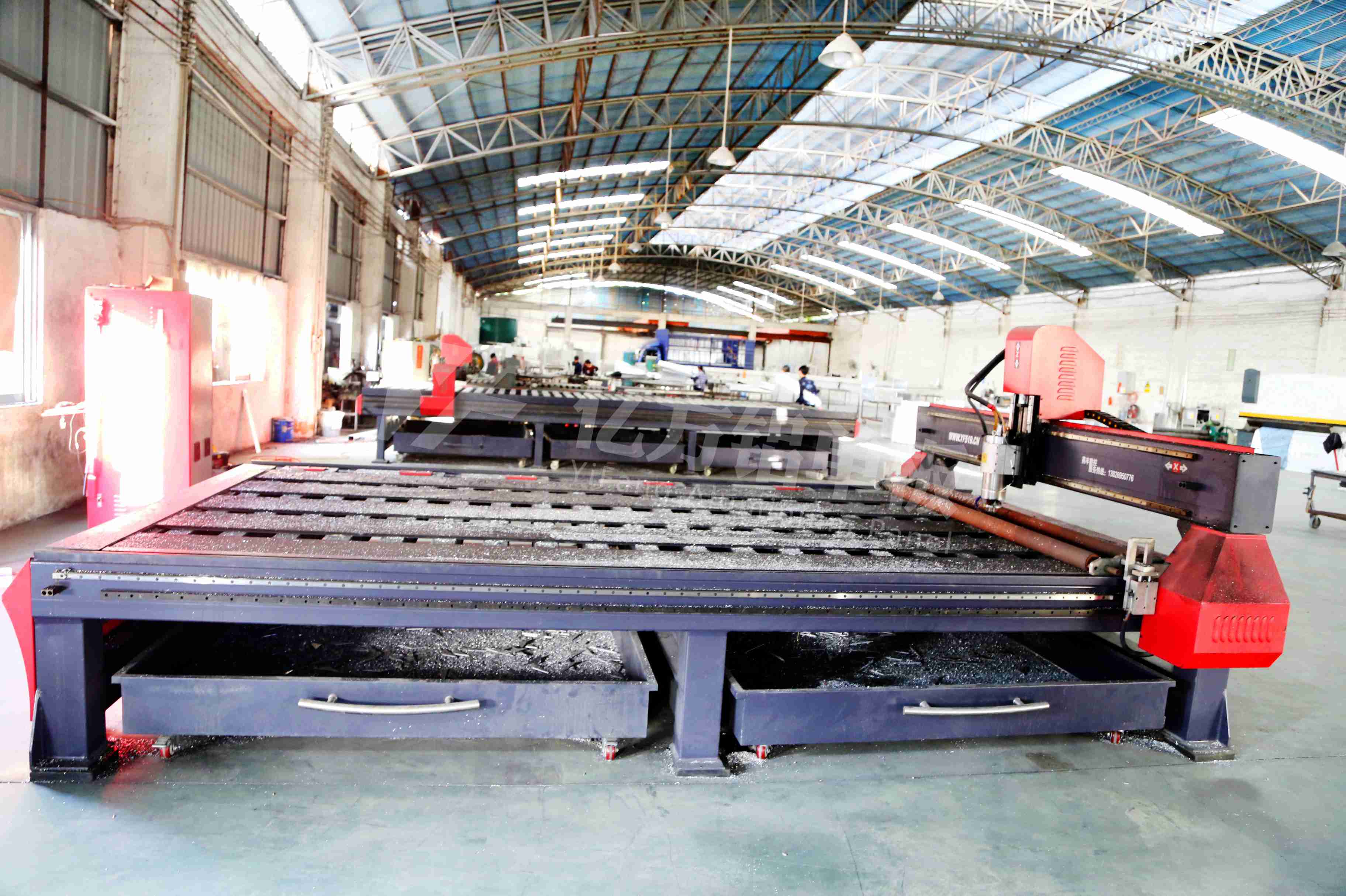 億方金屬全數(shù)控雕刻機